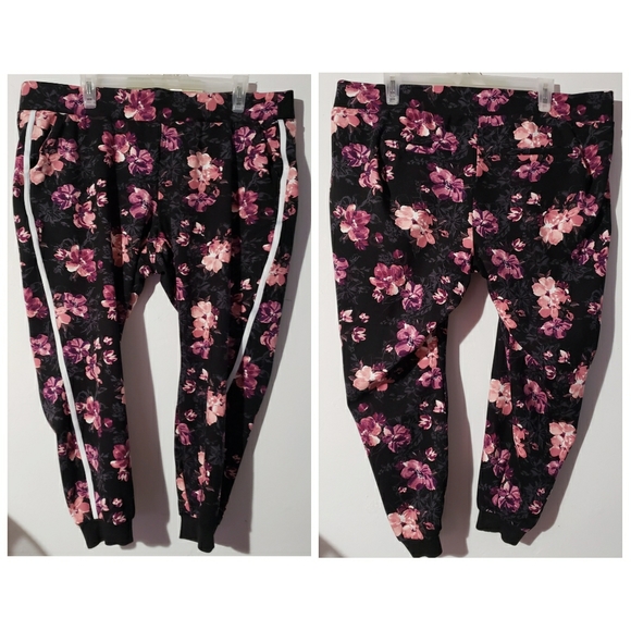 NWOT Torrid floral joggers size 2X - Picture 3 of 4